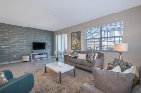 8981AV TOWNHOUSE 5 BEDROOMS & 4 BATHROOMS + POOL